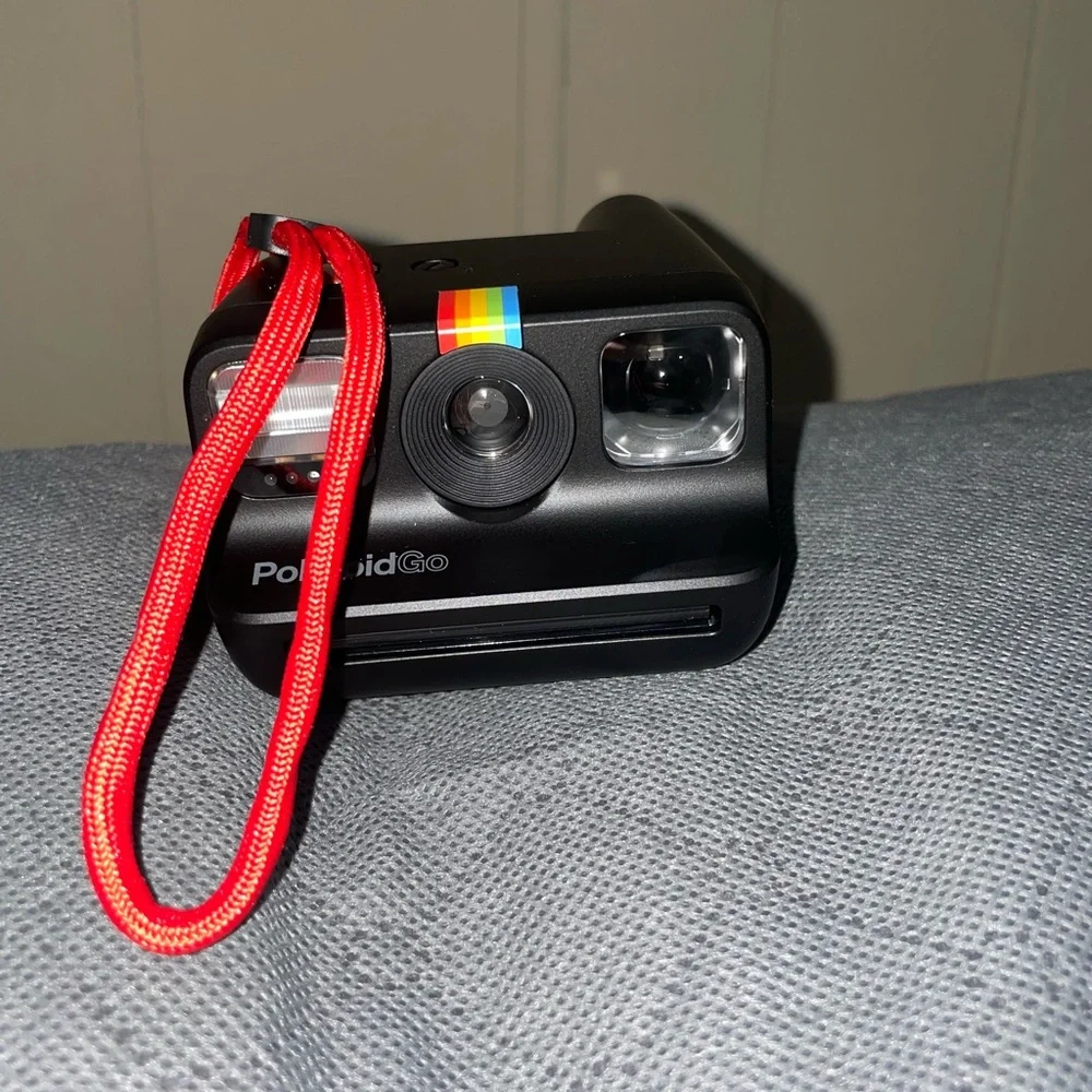 Polaroid Go Camera - Black with Rainbow Accent